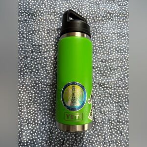 YETI Green Stainless Steel Water Bottle 26oz